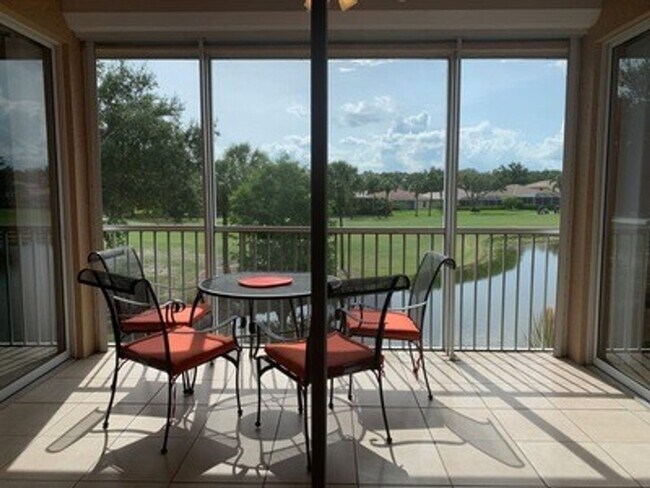 Building Photo - 2021 Crestview Way