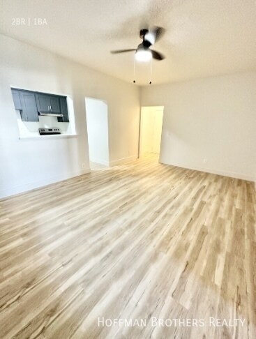 Building Photo - 752 S Mariposa Ave