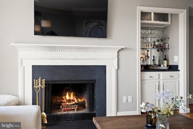 Building Photo - 1080 Wisconsin Ave NW