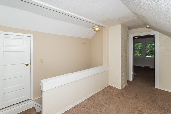 Building Photo - 1856 Clear Ave E