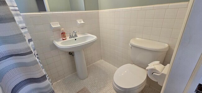 Building Photo - 289 Ashbrook Dr