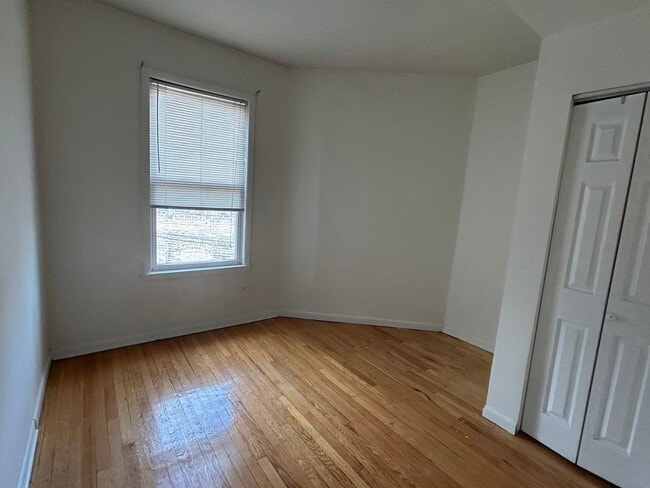 Building Photo - 3309 N Keystone Ave