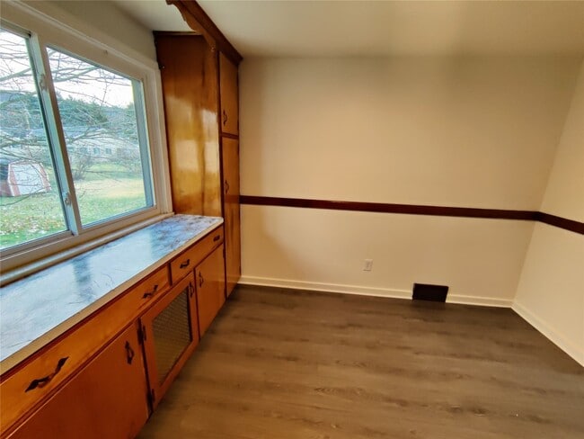 Building Photo - 809 Murray Hill Rd