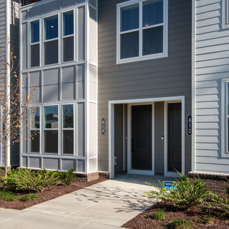 Building Photo - 814 42nd Ave N