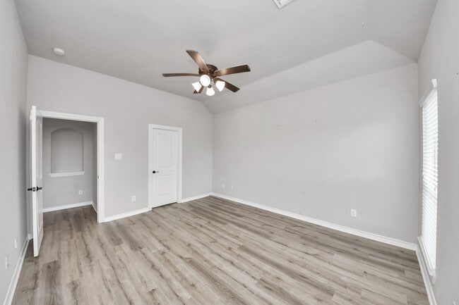 Building Photo - 2310 Brett Ct