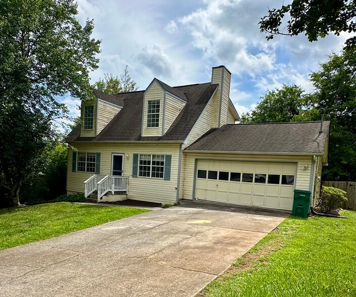 Primary Photo - 717 Shady Springs Ln