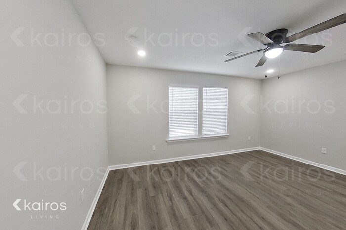 Building Photo - 158 Cottage Grove Rd