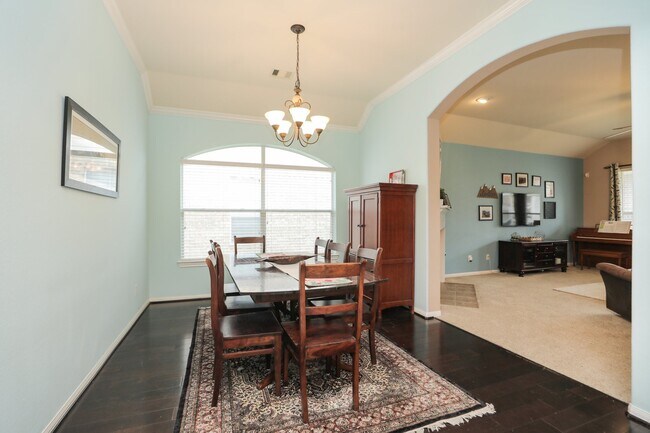 Building Photo - 18123 Quarry Vale Dr