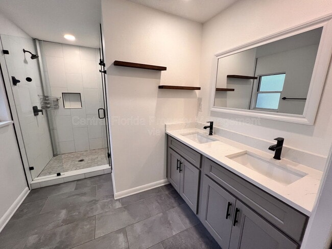 Building Photo - 2080 Thunderbird Trail