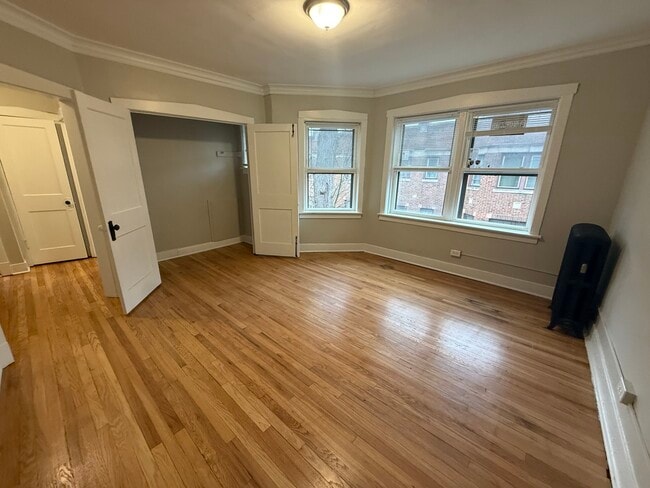 Building Photo - 106 Lincoln Ave