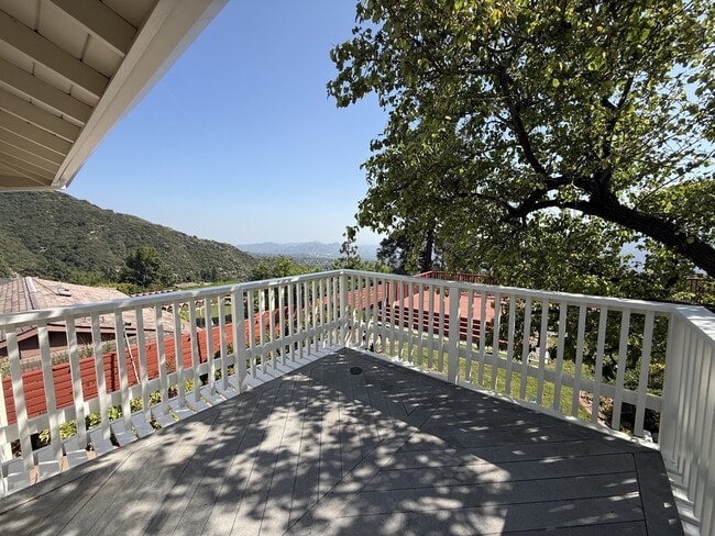 Building Photo - 2716 Ridgepine Dr