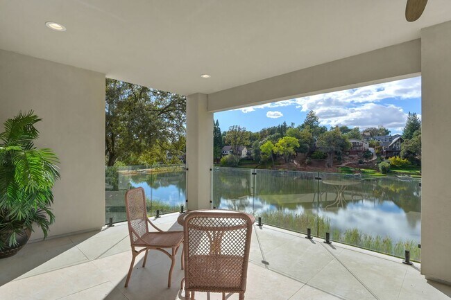 Building Photo - Waterfront 4 bed 4 bath 3,887 sq. ft.