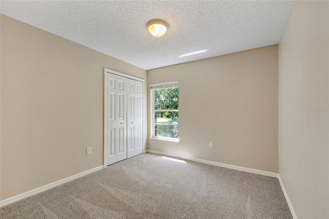 Building Photo - 2301 Paulette Dr