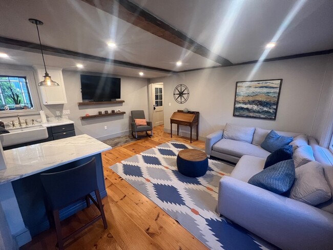 Building Photo - 32 Buffum St