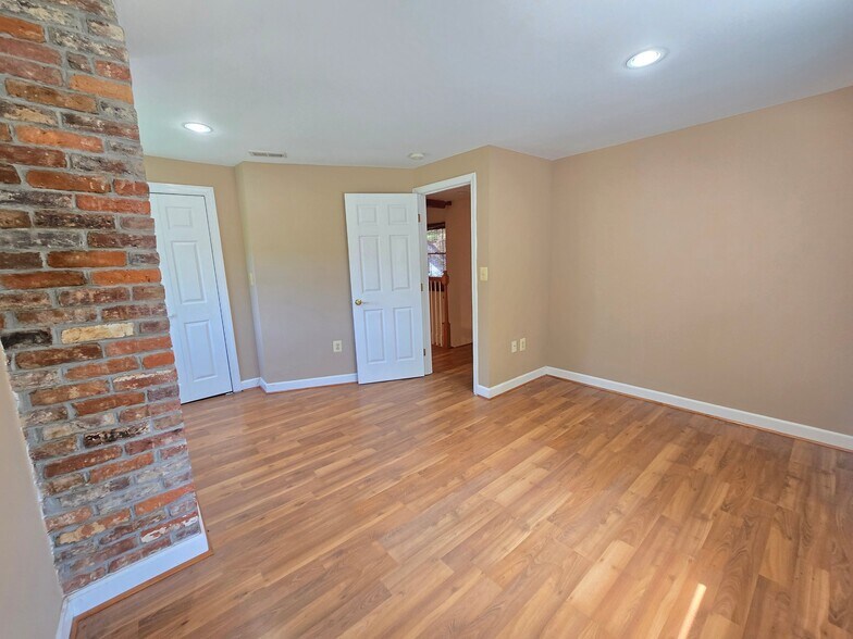 Building Photo - 2834 E Boss Arnold Rd