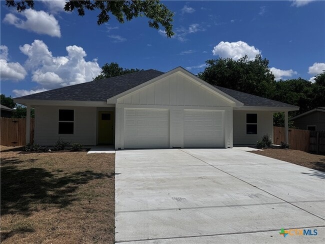 Building Photo - 209 Elbert Ln