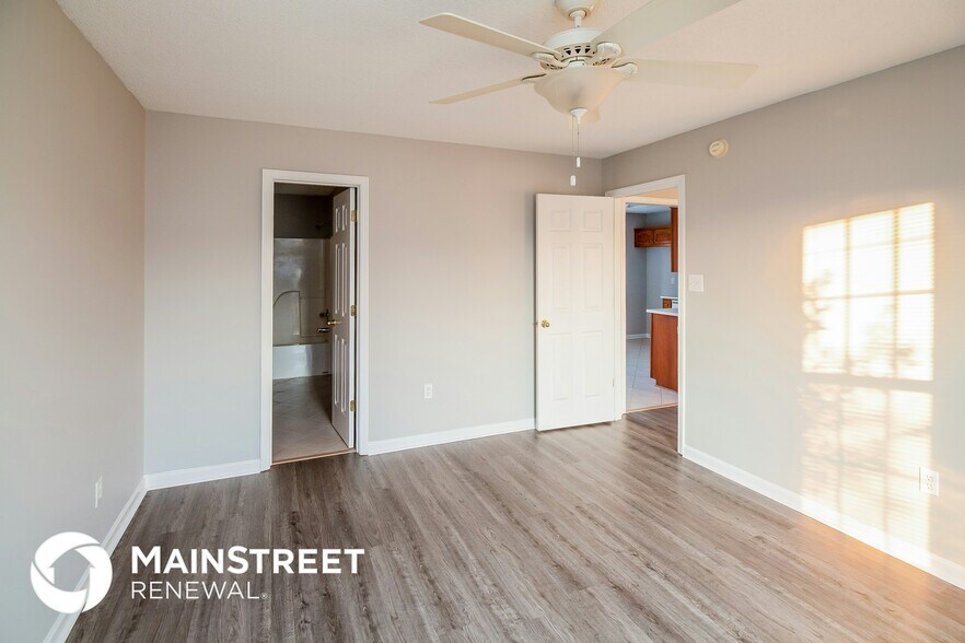 Building Photo - 10696 Pecan View Dr