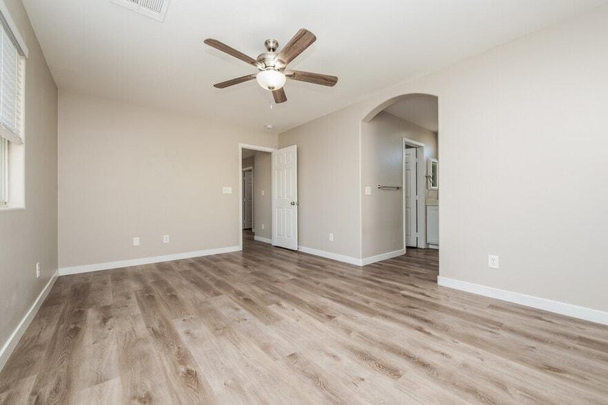 Building Photo - 8325 New Leaf Ave