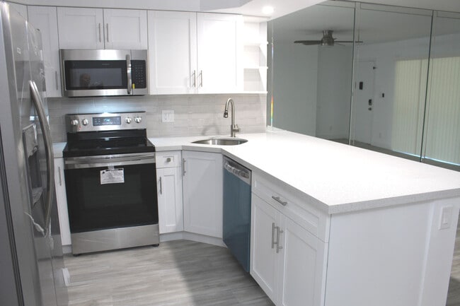 Building Photo - 4181 S 57th Ave