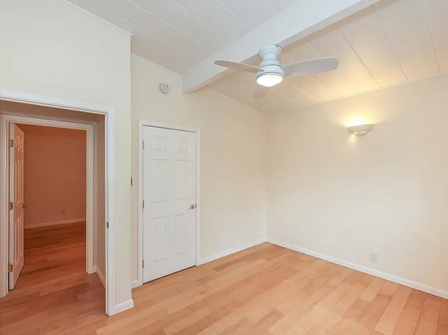 Building Photo - Beautiful Single Story 3bd House Recently ...