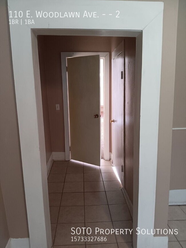 Building Photo - 110 E Woodlawn Ave