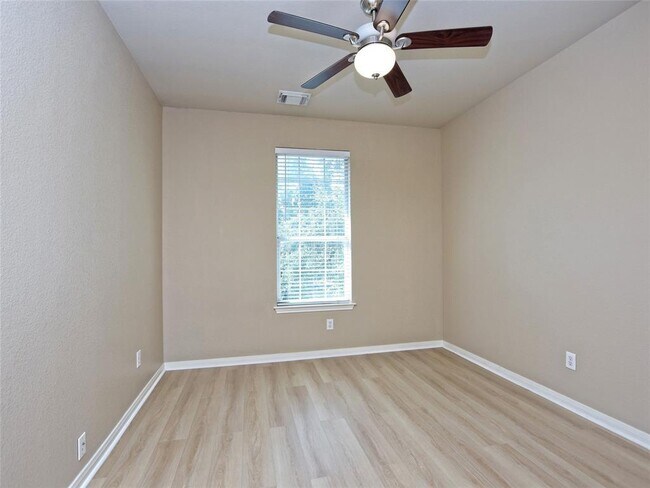 Building Photo - 15600 Prestancia Dr