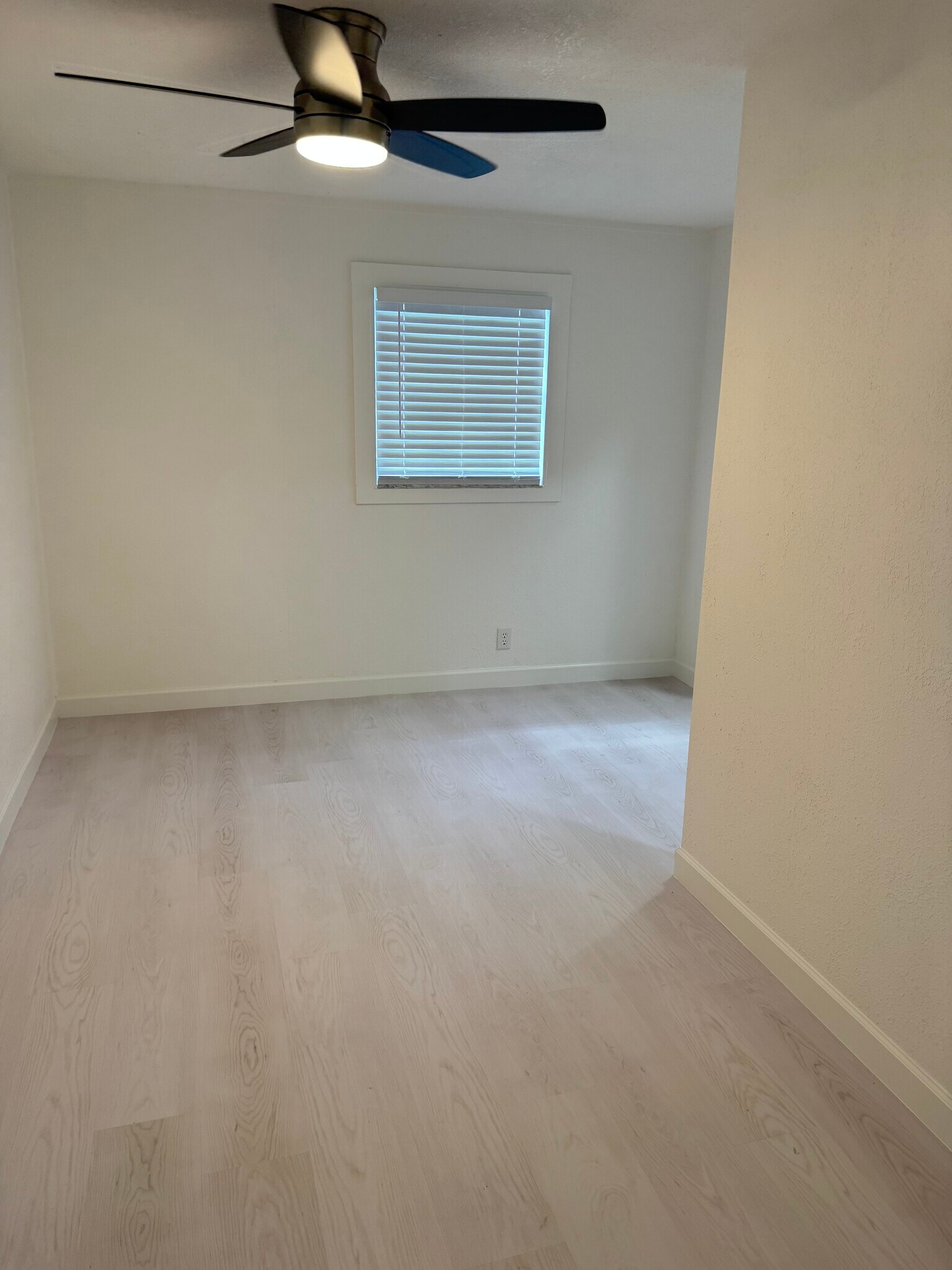 Building Photo - 3403 Rostan Ln