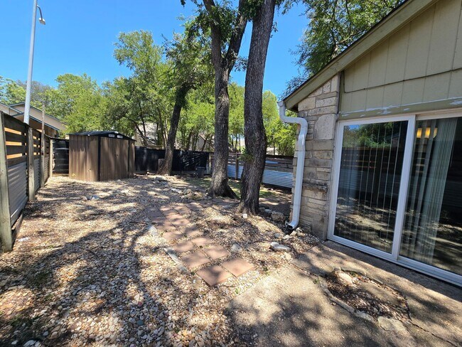 Building Photo - 1713 Cinnamon Path