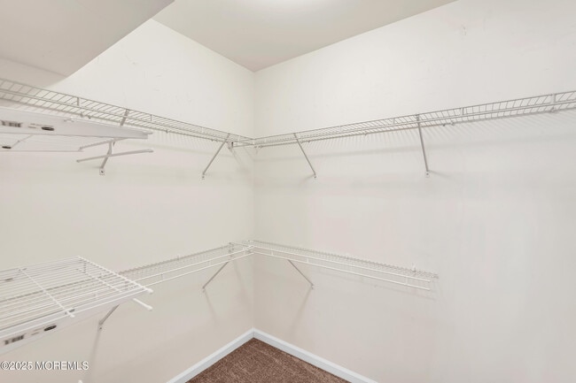 Building Photo - 17 Rockingham Way