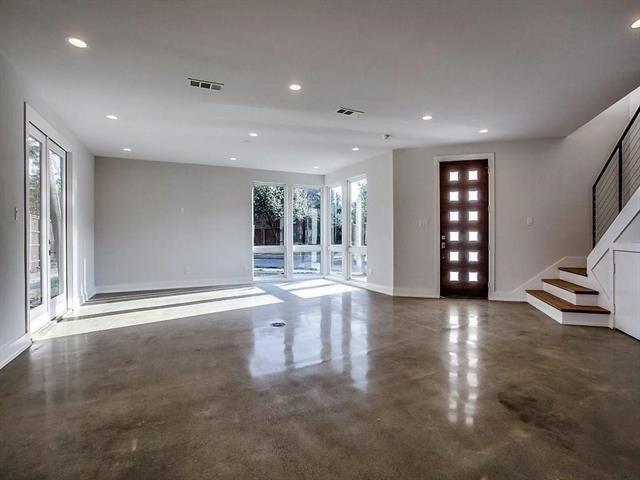 Building Photo - 2228 Madera St