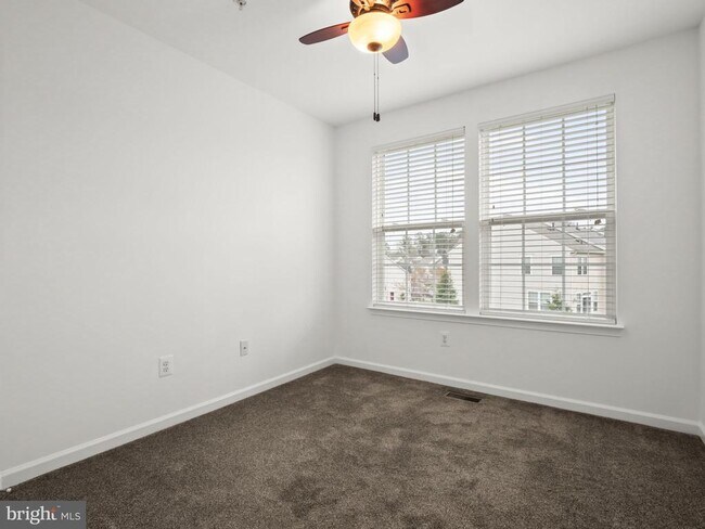 Building Photo - 43578 Marguerite Way