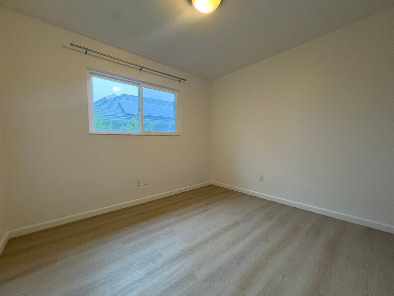 Building Photo - 6501 Raymond St