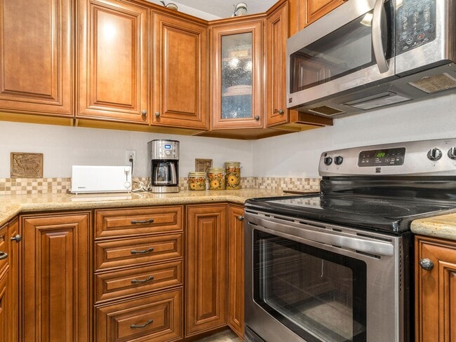 Building Photo - Incline Village: Condo - 2 Bedrooms, 2 Bat...