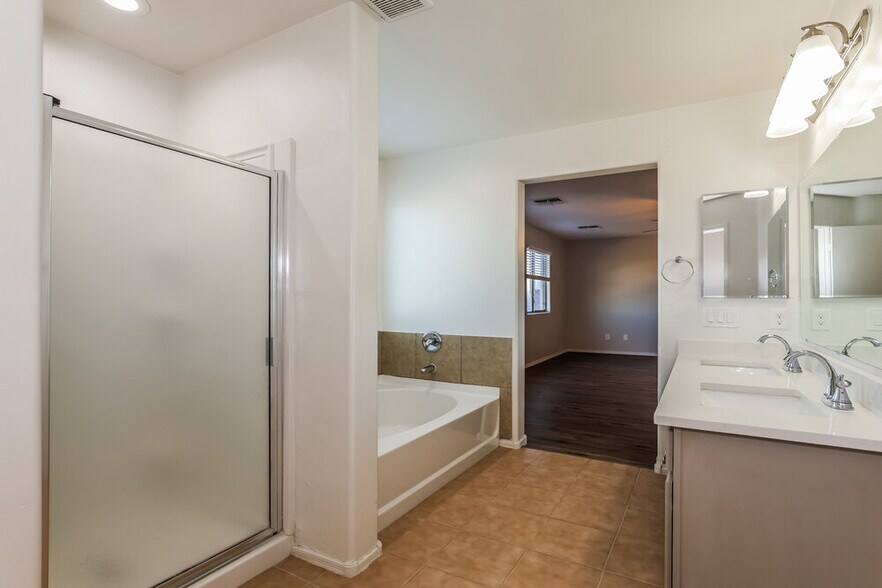 Building Photo - 6409 S 69th Glen