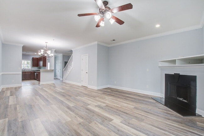 Building Photo - 4902 Lake Palmetto Ln