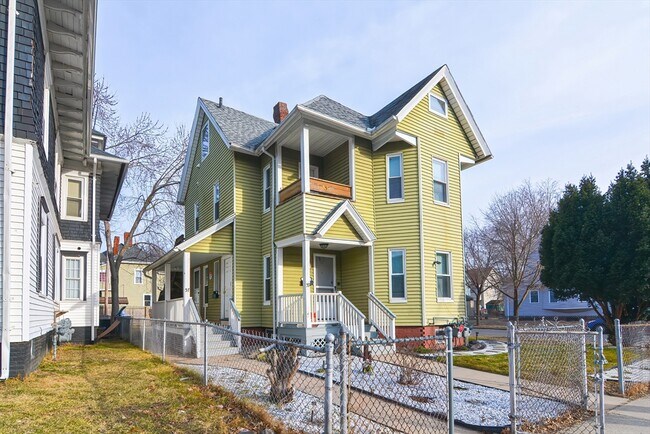 Primary Photo - 59 Wilbraham Ave