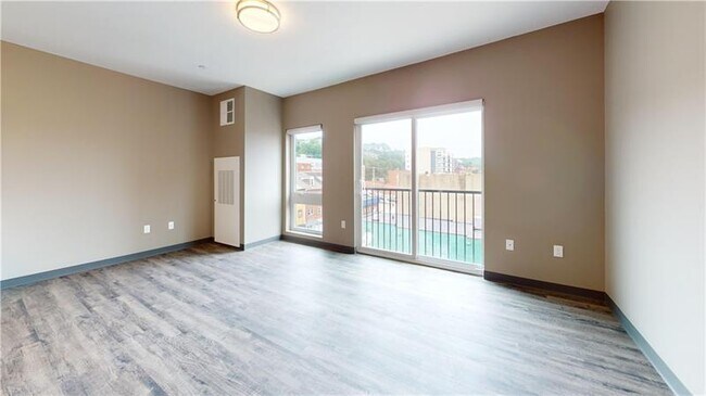 Building Photo - 1450 Fifth Ave