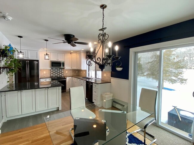 Building Photo - 404 Mountain Laurel Dr