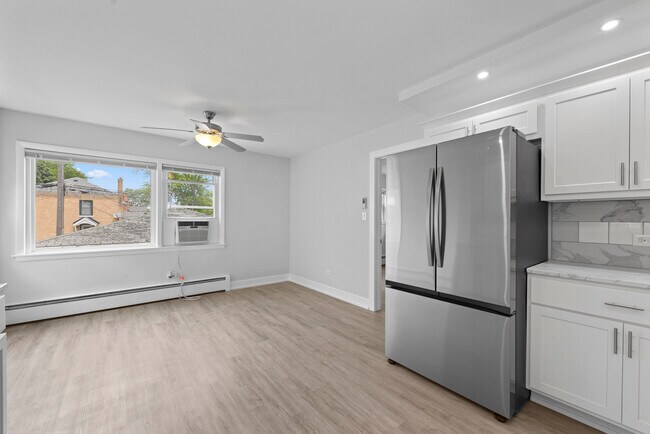 Building Photo - 8320 W Irving Park Rd