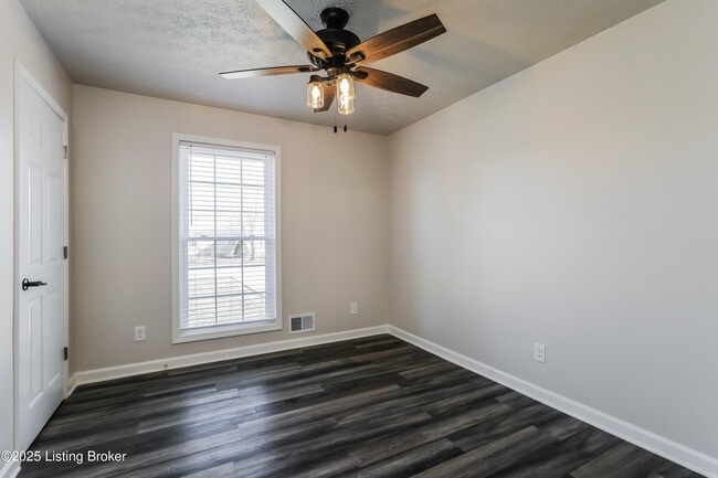 Building Photo - 193 Tecumseh Dr