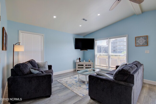 Building Photo - 1883 New River Inlet Rd