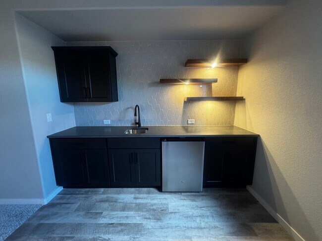 Building Photo - 5 Bedroom LUXURY home in BLACK FOREST