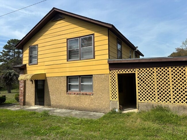 Building Photo - 720 Riverland Dr