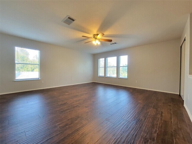 Building Photo - 809 Dogwood Trail