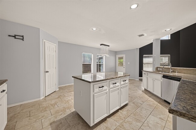 Building Photo - 12819 Wisteria Park Dr