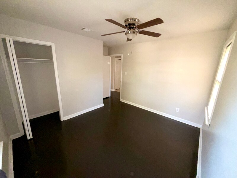 Building Photo - 319 Orchard Ln