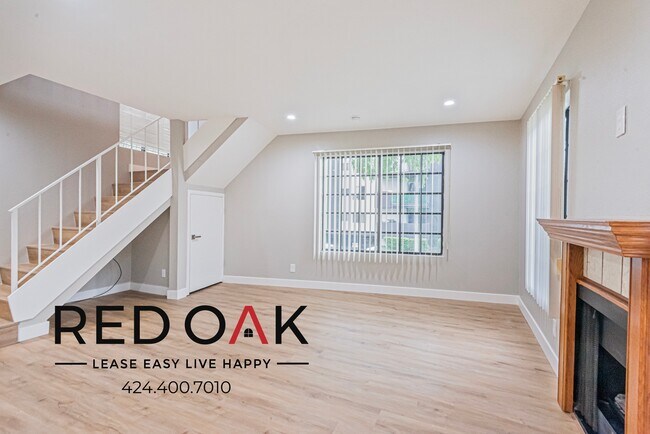 Building Photo - 15050 Moorpark St
