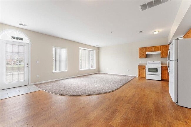 Building Photo - 45528 Evansway Dr