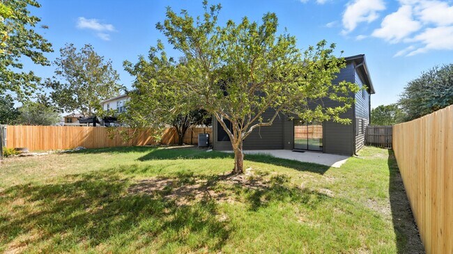 Building Photo - 1073 Stone Hollow