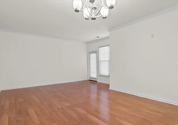 Building Photo - 3820 Lightfoot St